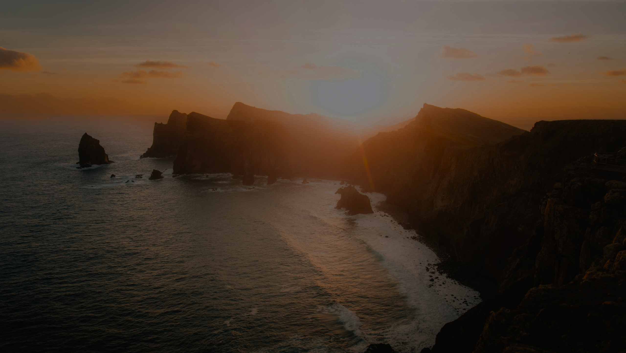 daniel j schwarz Rx9YcfpKSA4 unsplash 1